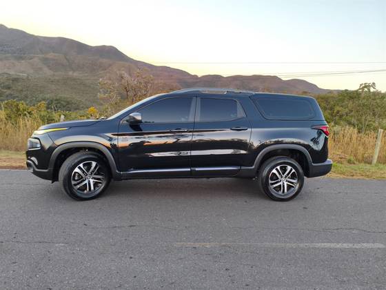 FIAT TORO 2.4 16V MULTIAIR FLEX BLACKJACK AT9 FIAT TORO 2.4 16V MULTIAIR FLEX BLACKJACK AT9